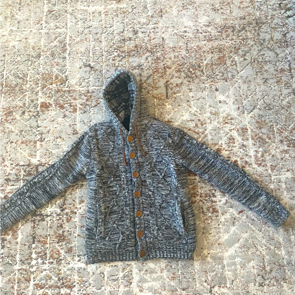 American Stitch
Wool
Multicolor
Hooded
Washable
Large